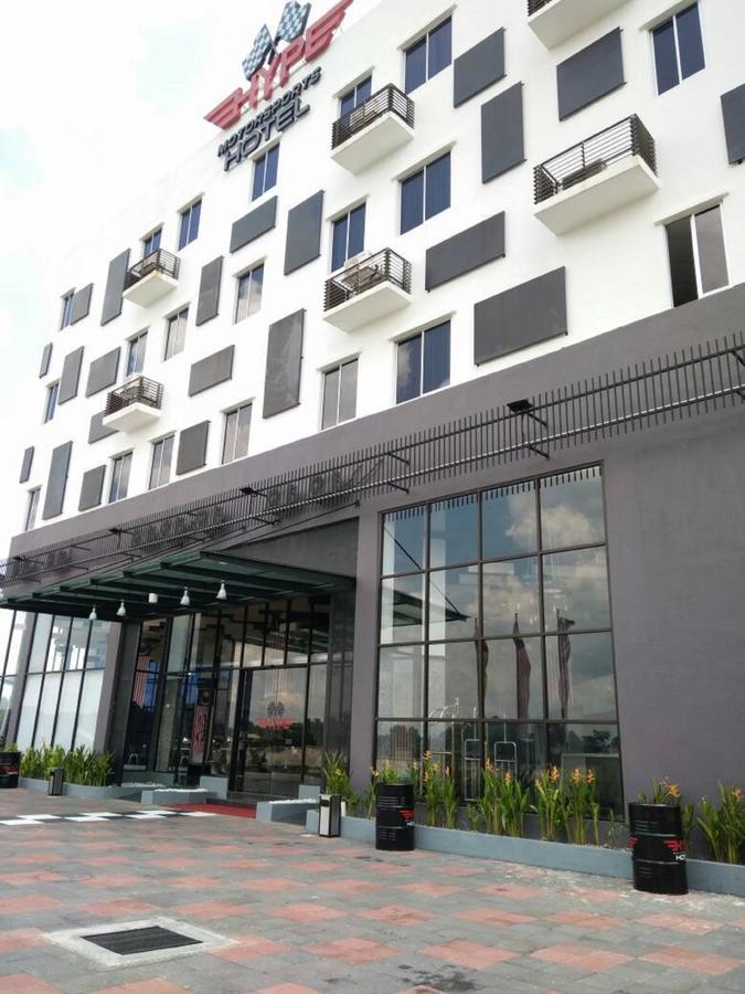 Hype Motorsport Hotel Нілай Екстер'єр фото